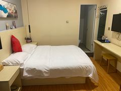 -华艺酒店(文化宫地铁站店)