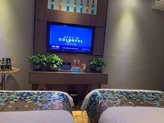 -潮漫酒店(北京通州环球度假区临河里地铁站店)