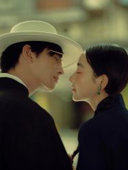 -樱花婚纱摄影