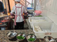 -正宗杨记普洱酸醋米线(总店)