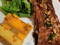 西贡炭烧烤猪颈肉配菠萝-美奈小馆·东南亚菜(福田星河COCO Park店)