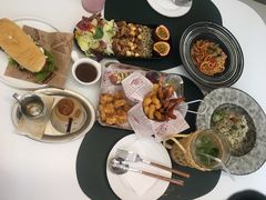-露露家咖啡店