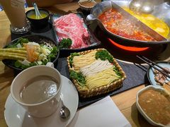 红颜花胶鸡锅-湊湊火锅·茶憩(石家庄万象城店)