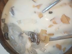 -志龙皇冠吃货椰子铺