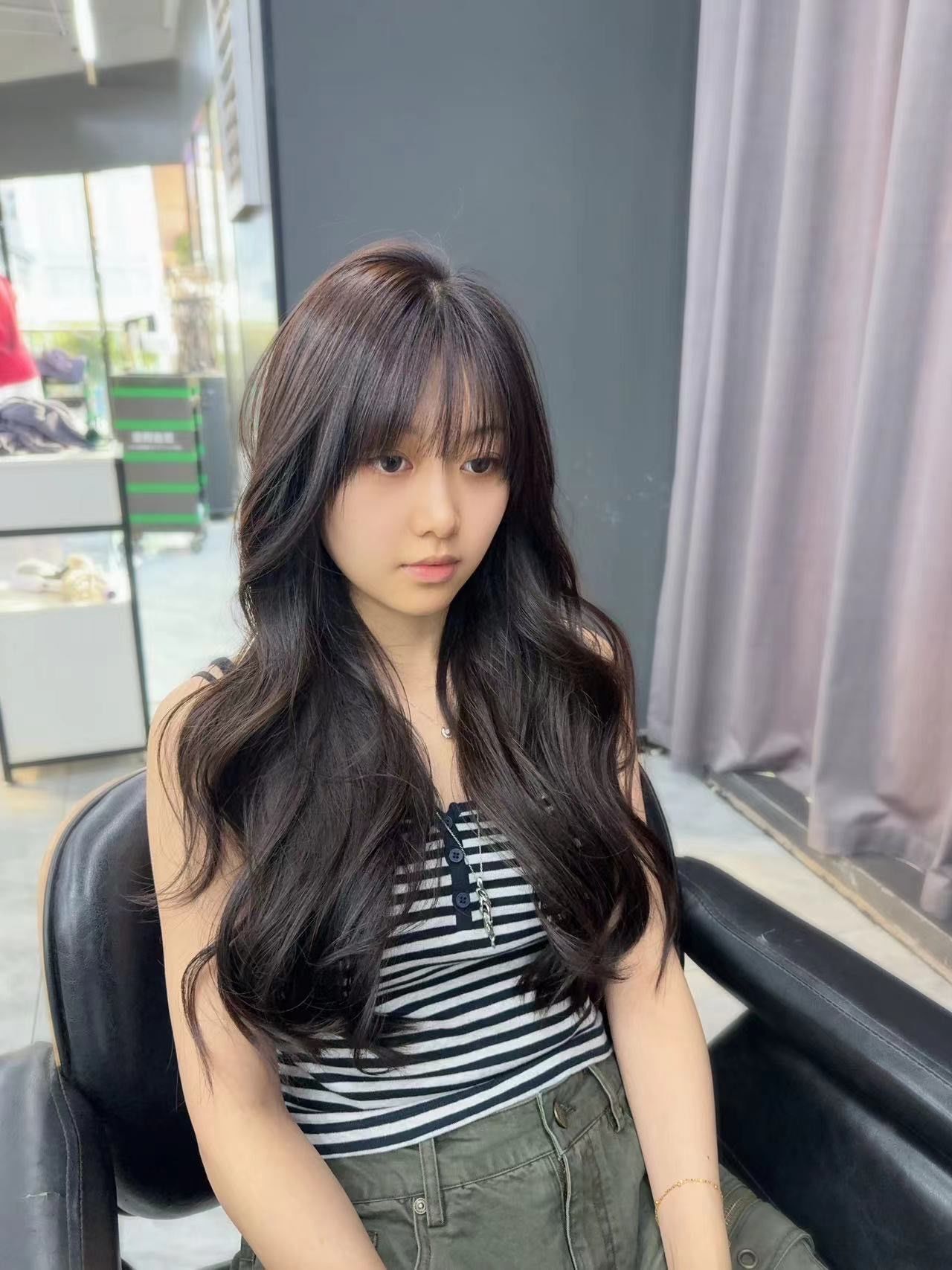 独特风格黑长发温柔卷发