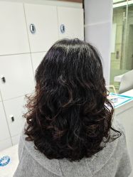 -镁连社·美联社