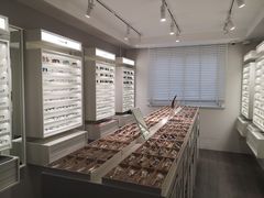 -目艮眼镜SHOWROOM(品牌集合店)