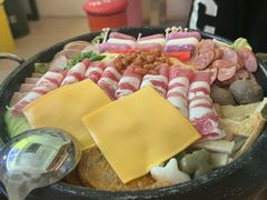 -豚妈妈汤饭·部队锅(南京东路店)