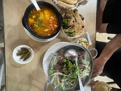 -闫家驴肉老店(华电一校店)