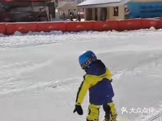 快快乐乐炫酷进行滑雪吧！