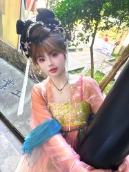 -一揽芳华汉服旗袍体验馆(拙政园店)