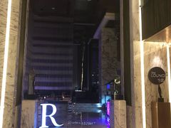 -上海漕河泾万丽酒店