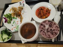-厦门屿爱月子中心(独栋海湾店)