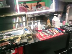 -鸿運 BARBER SHOP男士理发馆
