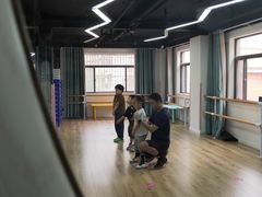 -雅米拉艺术中心(少儿舞蹈培训)