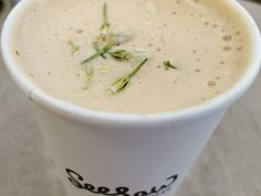 栀子花梨香拿铁-Seesaw Coffee(上海国金中心店)