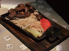 -穹六人间 people 6(岳阳路店)