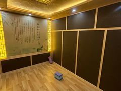 -香格里拉鱼跃地中海西餐厅·牛排披萨