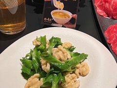-鲜入唯煮·港式海鲜牛肉火锅(金宝街店)