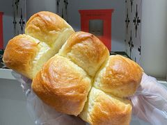-HOT CRUSH趁热集合·现烤面包(上海环球港店)