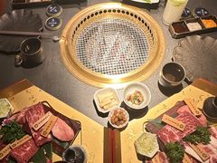 -铭牛烧肉·和牛海鲜自助(高新月牙湖店)