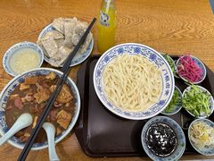 老北京炸灌肠-门框胡同百年卤煮(新街口店)