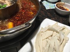 -小天鹅火锅·一线江景洪鼎旗舰店(洪崖洞店)