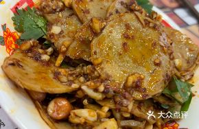 Signature Braised Chicken Rice Noodles