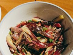 -帅巴人舅母子腊蹄民俗村