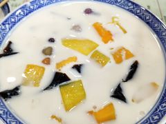 -赵记传承特色牛奶甜品(泉城广场店)