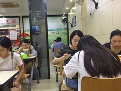 大堂-江三王记牛杂馆(总店)