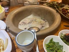 -滇香肴·云南菜蒸汽石锅鱼(云南北路店)