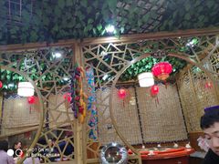 -袁小二大东北铁锅炖(吉祥村总部)