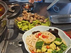 -马路牙子烧烤音乐酒馆(望京店)