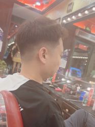 -东方先生国潮男士理发馆