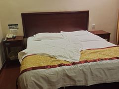 -怡莱酒店(青州宋城古城景区店)