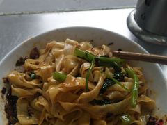 -黎氏老太婆小面馆(临华大厦店)