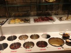 自助调料区-前门后头老北京铜锅涮肉·京味菜·烤鸭(伊藤洋华堂店)