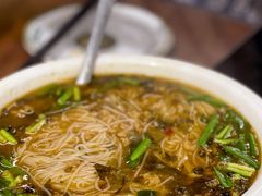 汤米线-玛扎烧烤私房菜