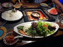 -老牌坊云南鱼豆花火锅(哈西万达店)