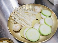 -胡悦里韩式烤肉(芝罘万达广场店)