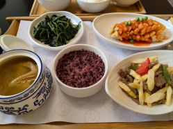 -明宇集团·积木枝芽母婴健康管理中心(天府店)