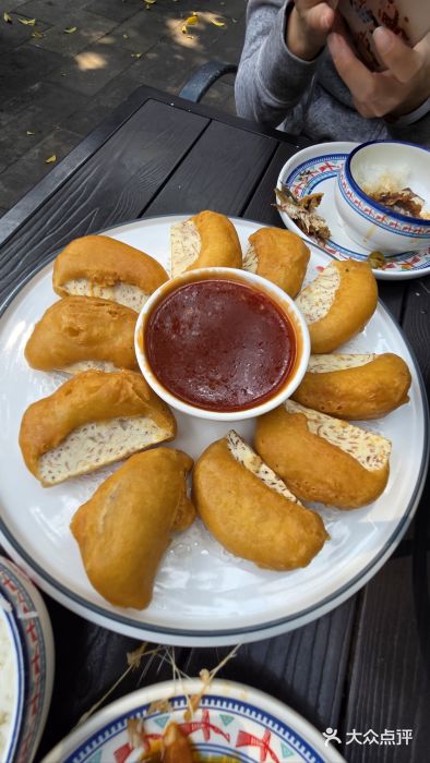 老友王·南宁特色菜(金汇如意坊店)香酥芋头夹图片