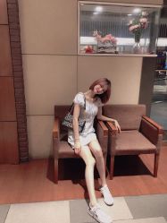 -BULB STUDIO 巴柏明星发型工作室