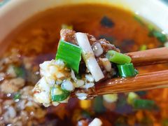 -拈签一笑黄牛肉辣卤串串