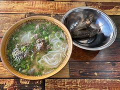 -正宗李家土鸡米线店