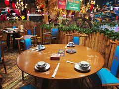 -老滇山寨•云南特色菜•地方菜•民族风情歌舞表演(金碧店)