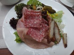 希尔顿酒店-上海静安昆仑大酒店