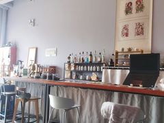 -菩提树咖啡馆日咖晚酒(龙湖店)