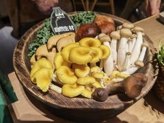 -三出山火锅(南京万象天地店)